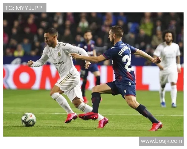 足球校队球星崛起 追梦之路从校园到绿茵场的逆袭故事